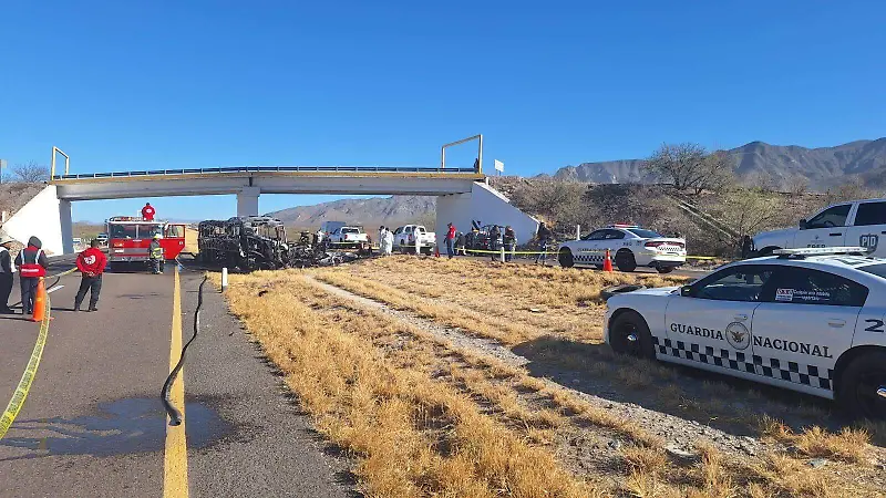 Accidente carretera en Durango deja 15 muertos